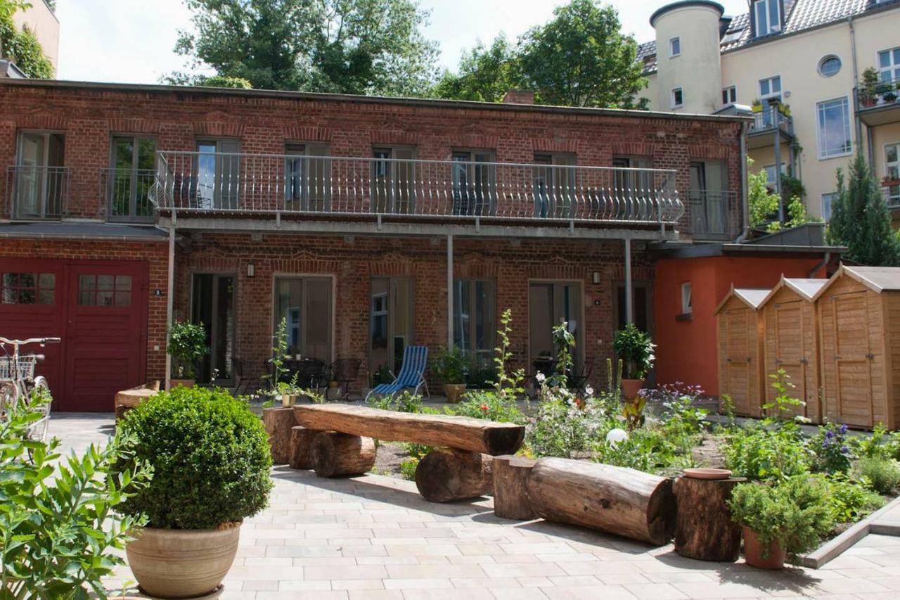 Beautiful And Cozy Remise For Up To 6 Guests Leilighet Berlin Eksteriør bilde